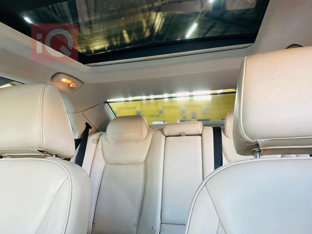 کرایسلەر 300